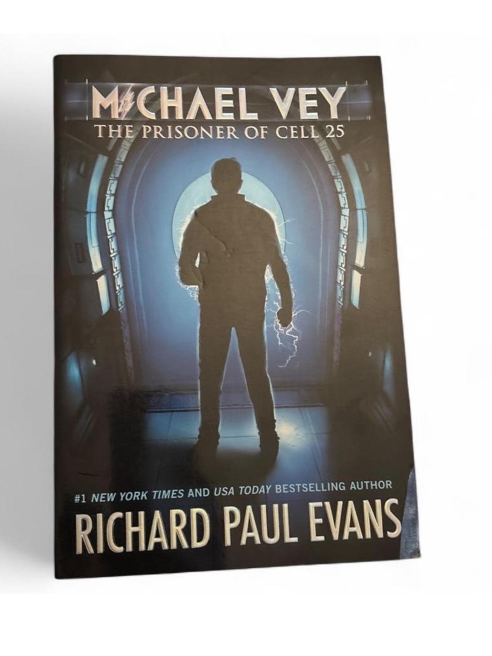 Michael Vey: The Prisoner of Cell 25 - Blue Cover by Richard Paul Evans